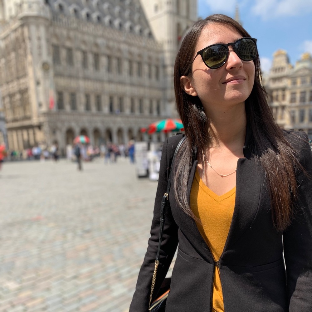 Meet your Posher, Ana